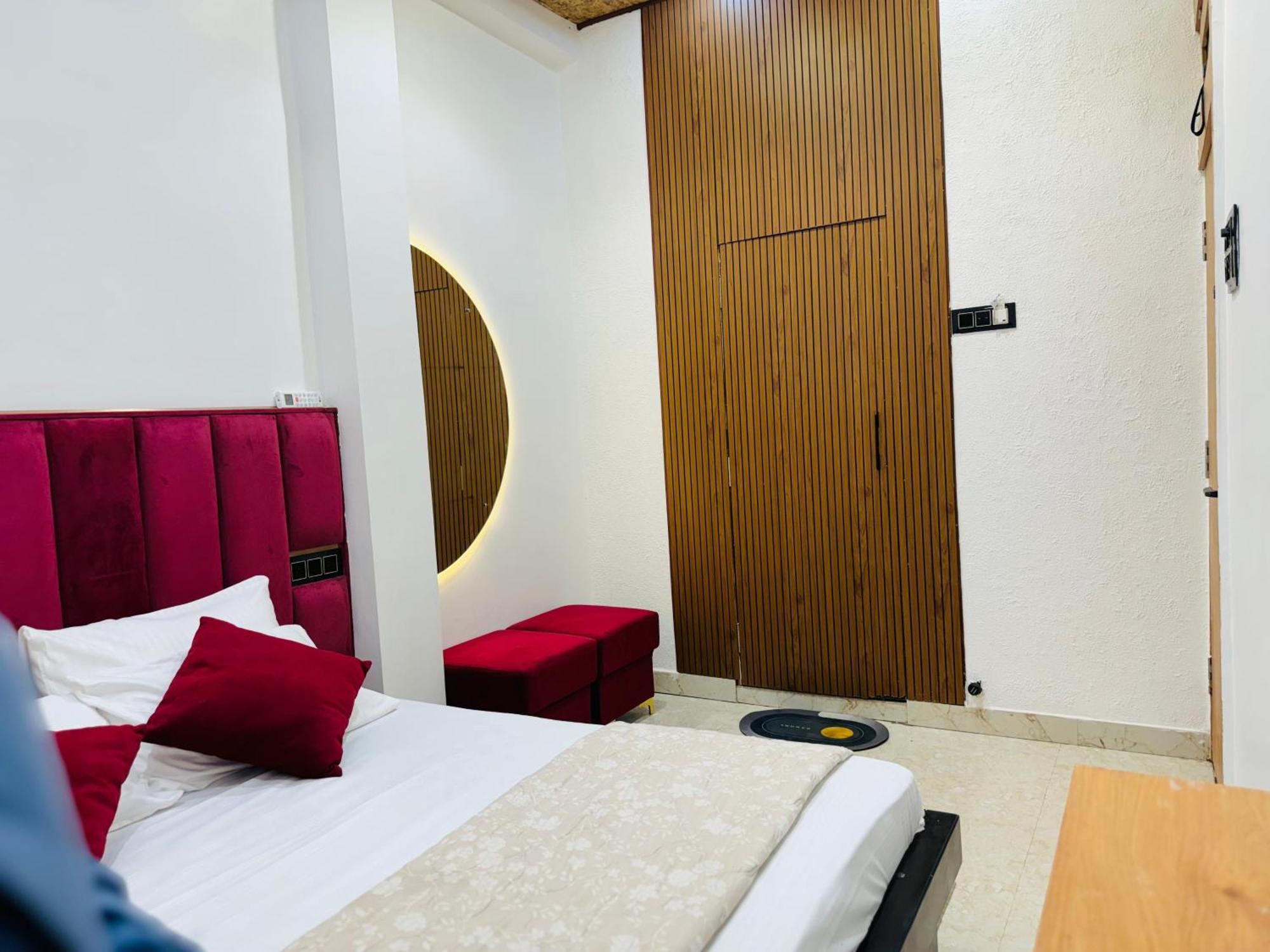 Aura Homestay Varanasi Exterior photo